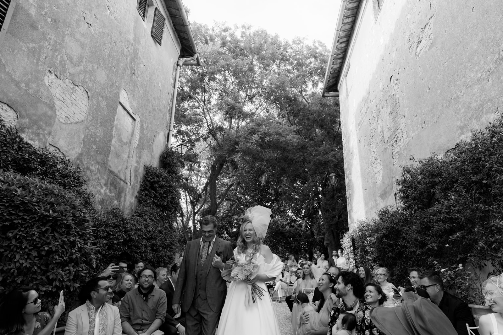 Wedding in Borgo Stomennano _ A colorful Wedding in Borgo Stomennano