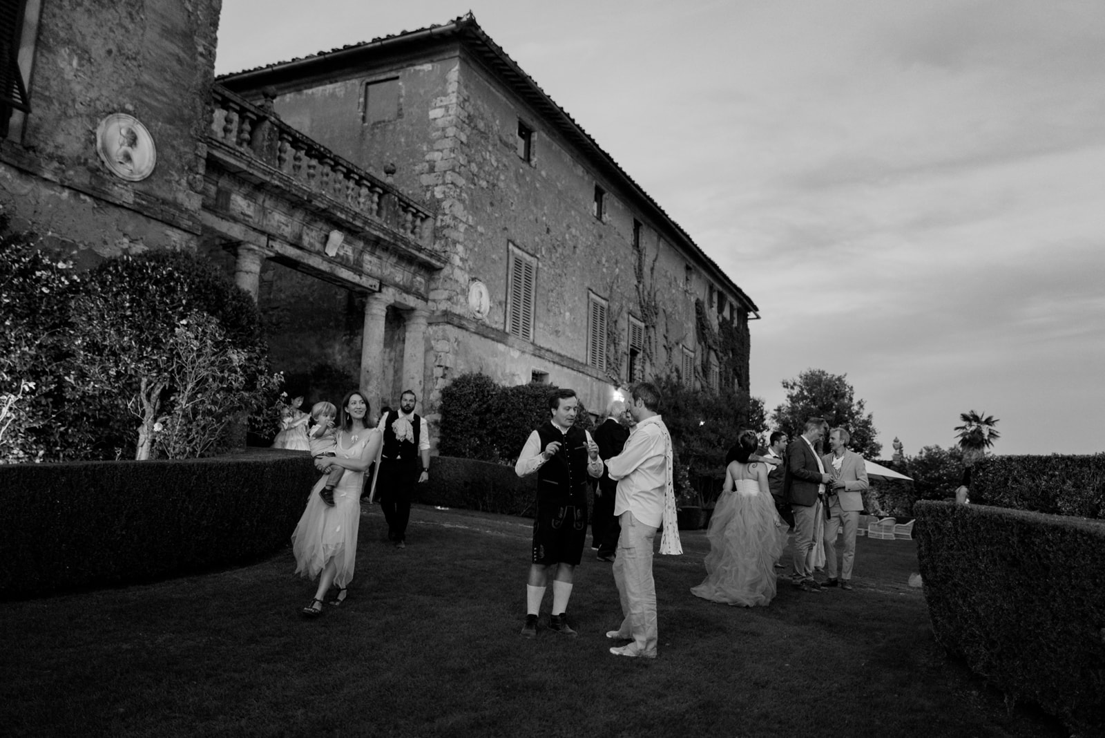 Wedding in Borgo Stomennano _ A colorful Wedding in Borgo Stomennano