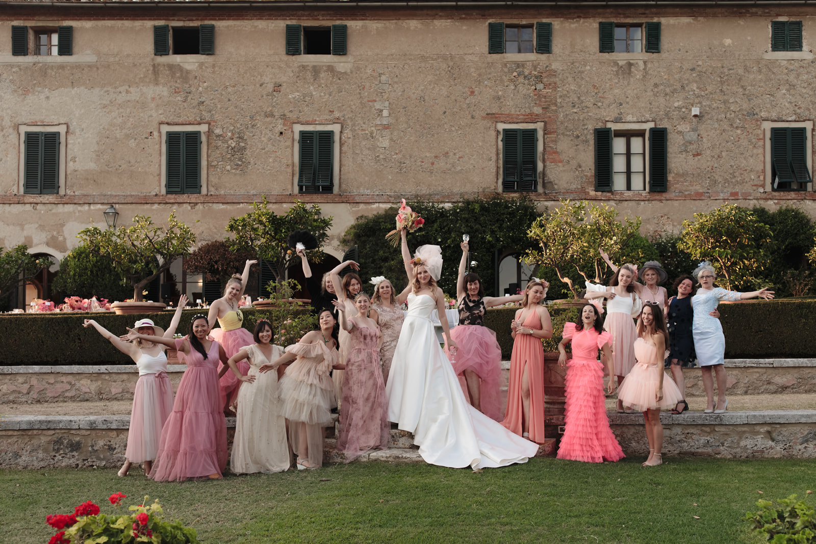 Wedding in Borgo Stomennano _ A colorful Wedding in Borgo Stomennano