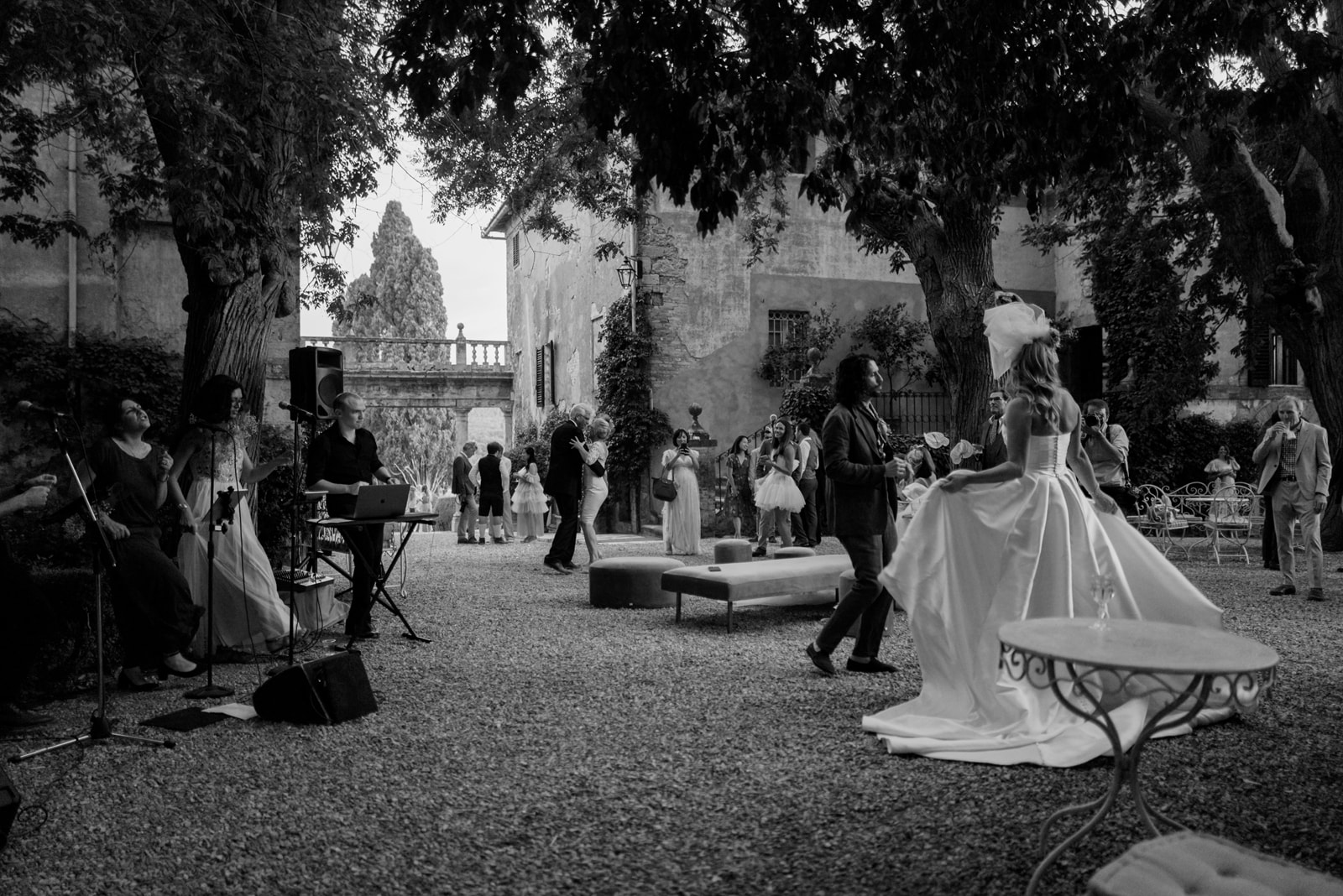 Wedding in Borgo Stomennano _ A colorful Wedding in Borgo Stomennano