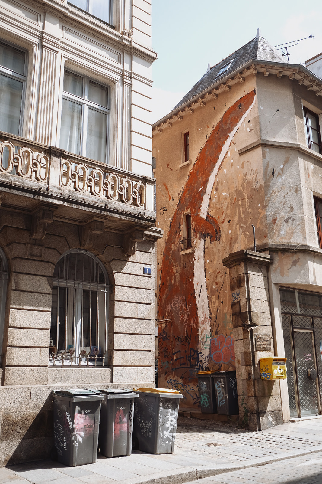 Rennes Rennes-hermine-war-streetart