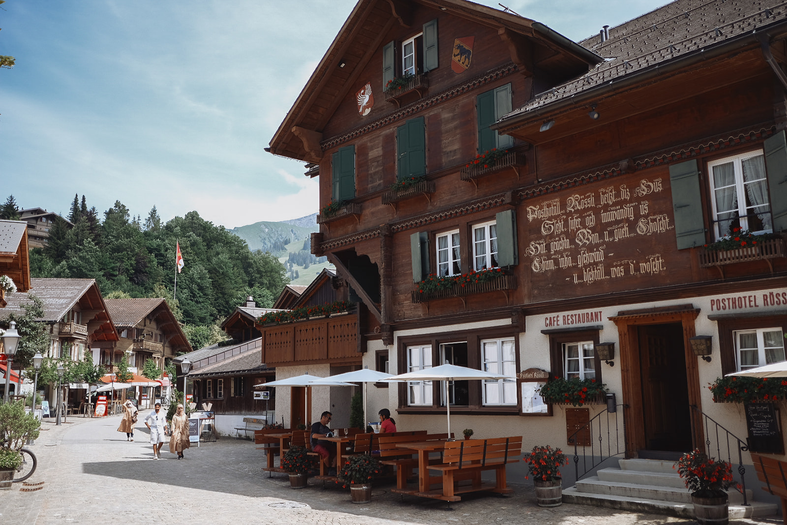 Gstaad maison-dans-le-village-de-gstaad