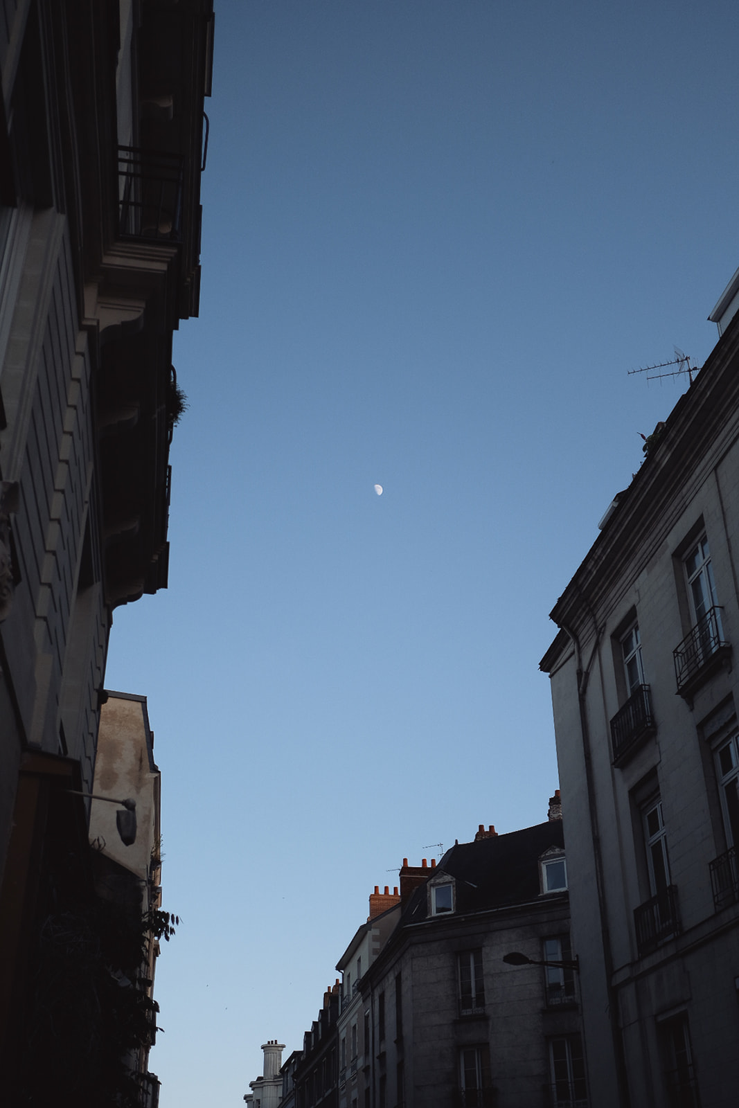 Nantes ciel-lune-nantes
